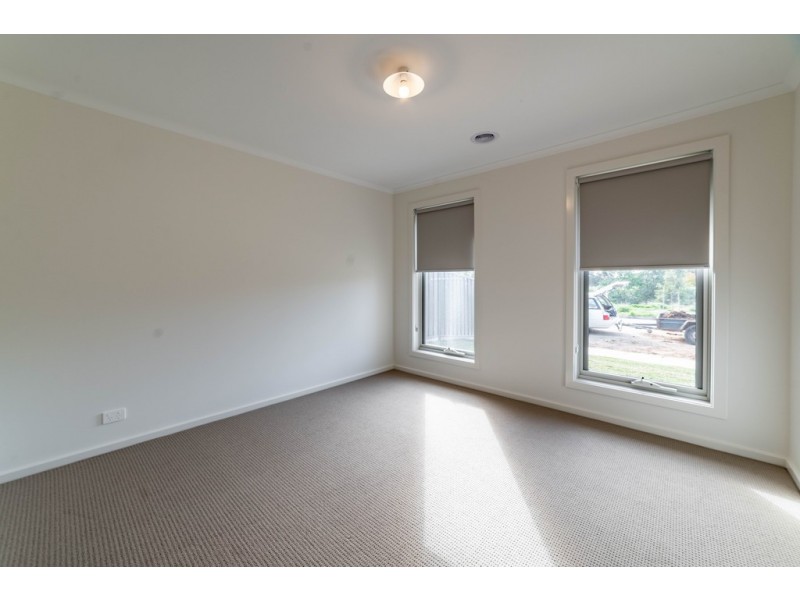 26 Langley Drive, Epsom VIC 3551