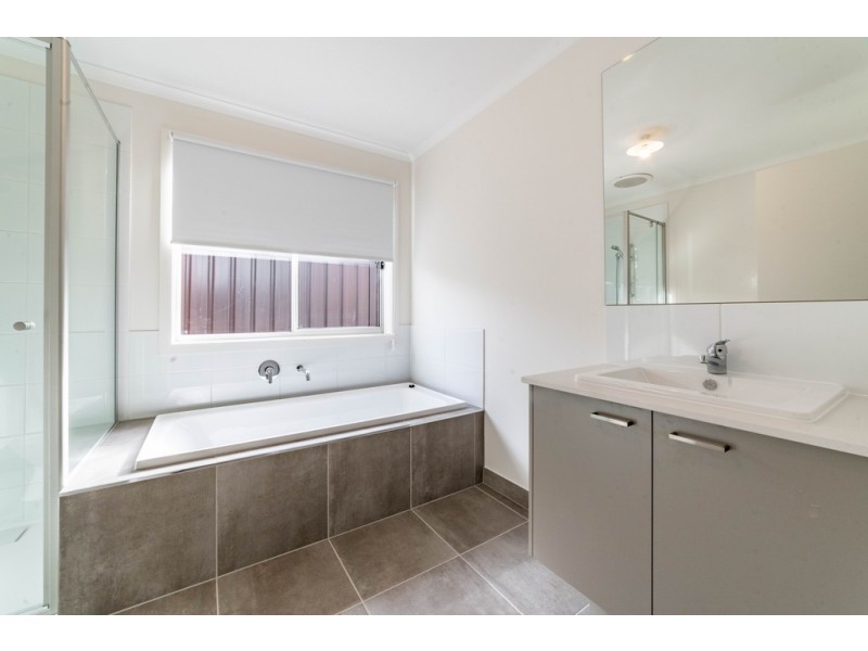 26 Langley Drive, Epsom VIC 3551