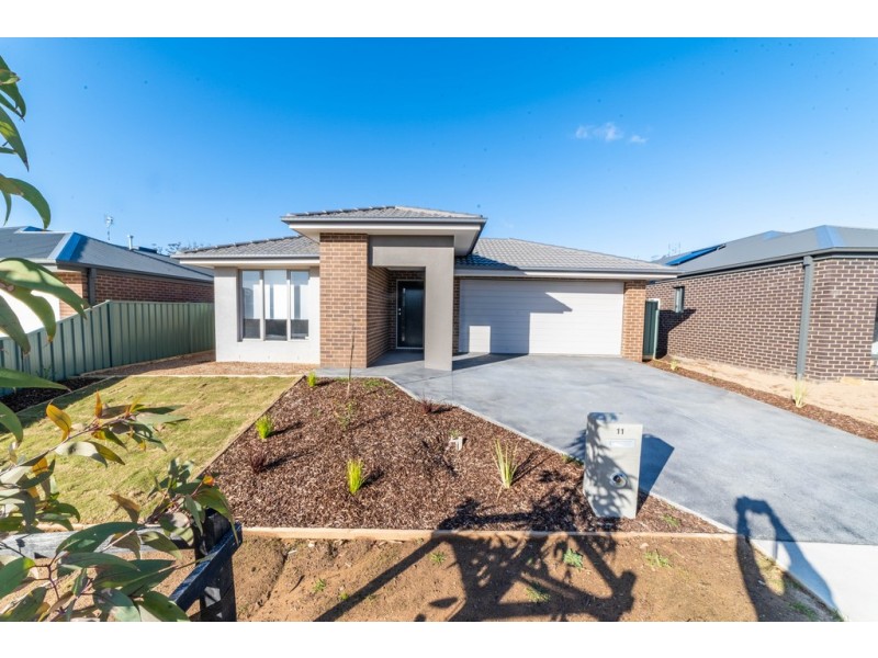 11 Loriini Place, Kangaroo Flat VIC 3555