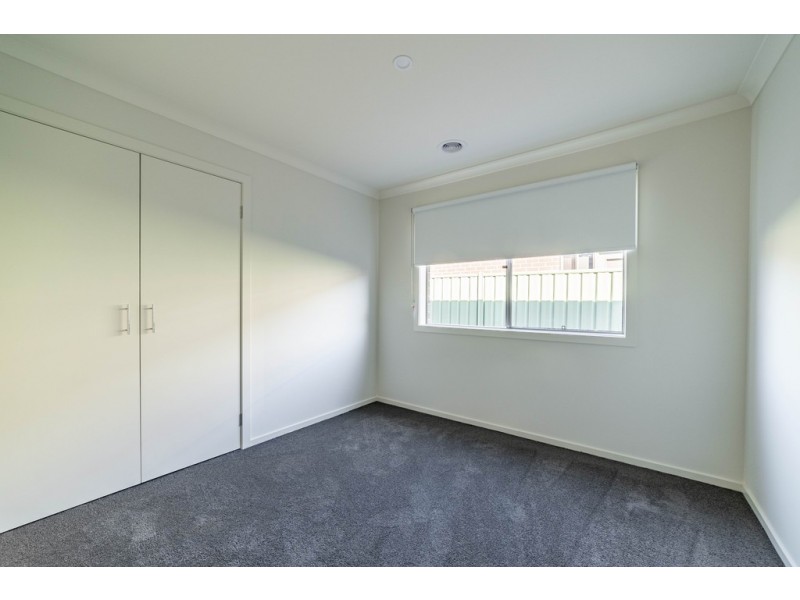 11 Loriini Place, Kangaroo Flat VIC 3555