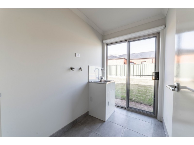 11 Loriini Place, Kangaroo Flat VIC 3555