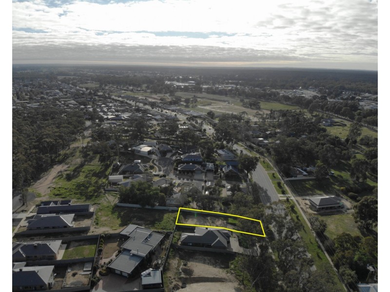 77 Kennewell Street, White Hills VIC 3550