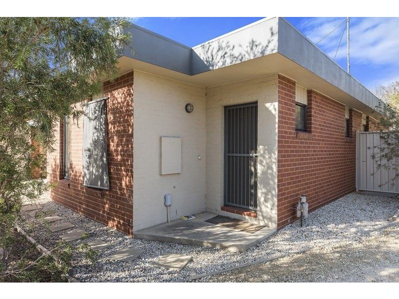 1/74 Bannister street, North Bendigo VIC 3550