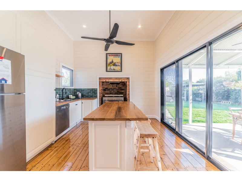 84 Neale Street, Kennington VIC 3550