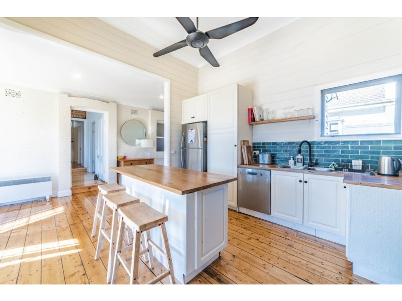 84 Neale Street, Kennington VIC 3550