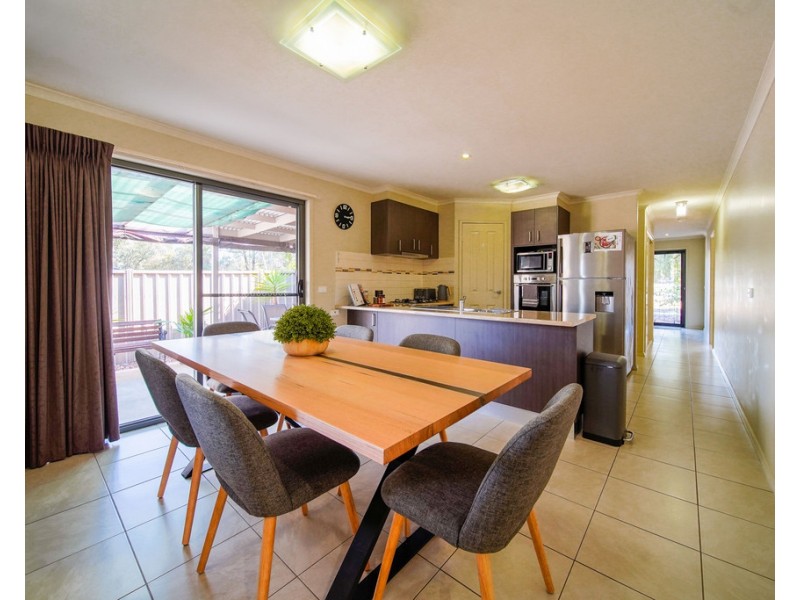 115 St Killian Street, White Hills VIC 3550