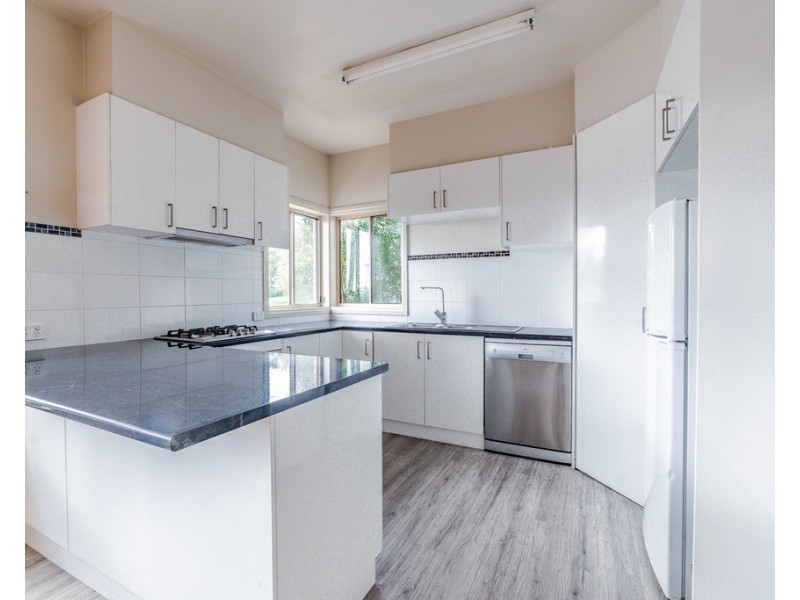 43 Holmes Road, Long Gully VIC 3550