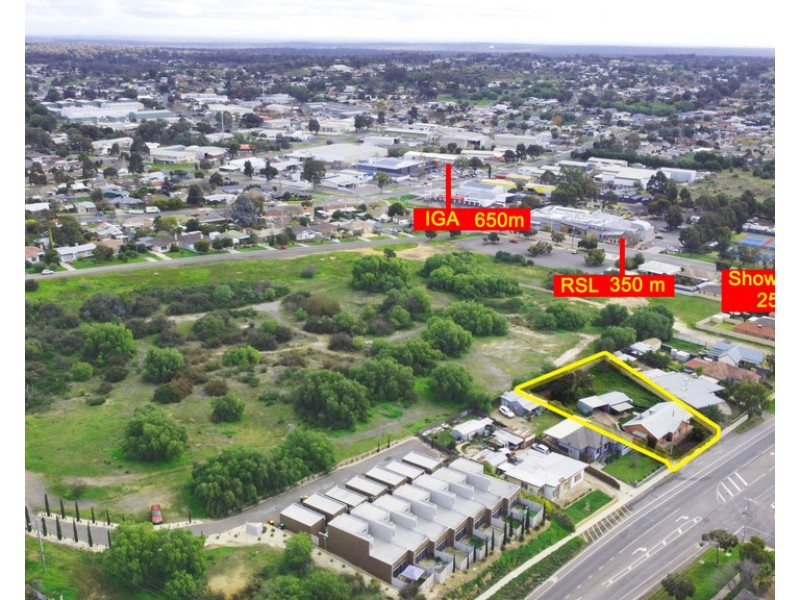43 Holmes Road, Long Gully VIC 3550