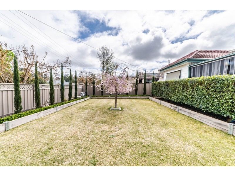 9 Longmore Street, Kangaroo Flat VIC 3555