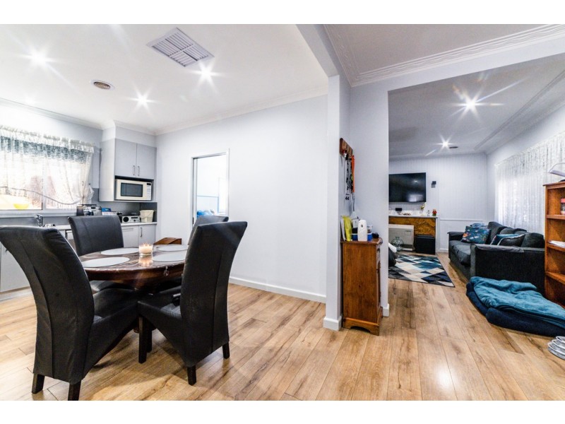 9 Longmore Street, Kangaroo Flat VIC 3555