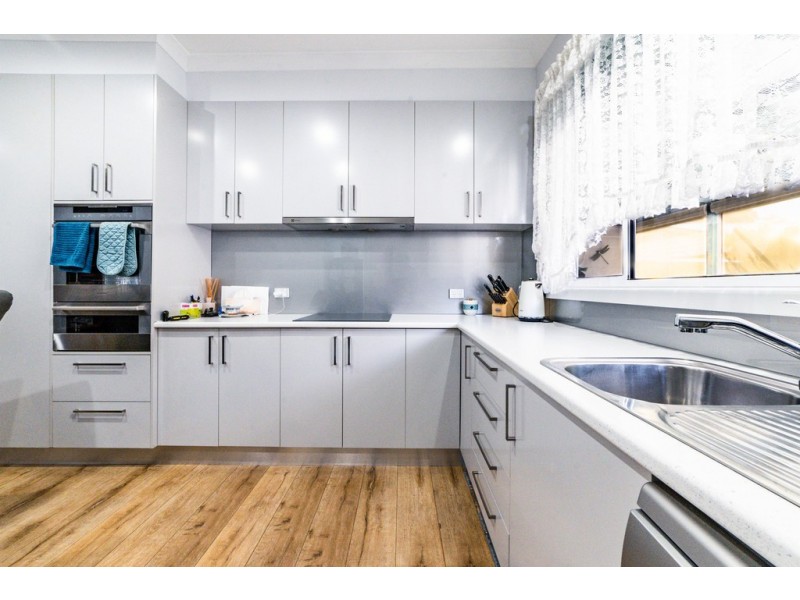 9 Longmore Street, Kangaroo Flat VIC 3555