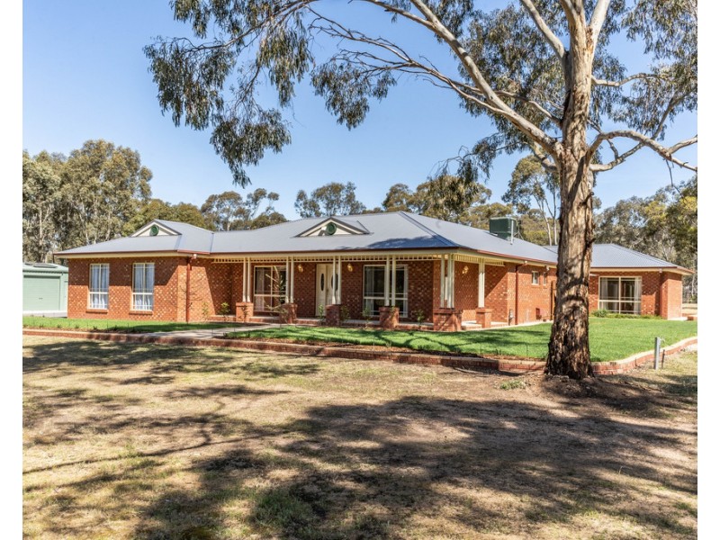 34 Homebush Drive, Junortoun VIC 3551