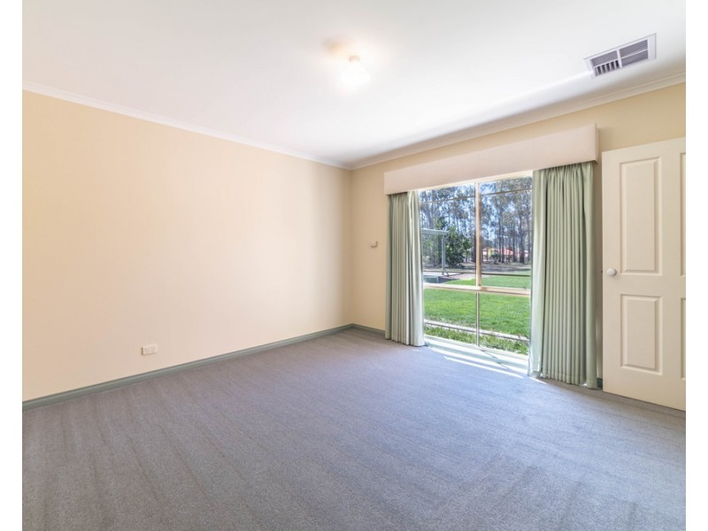 34 Homebush Drive, Junortoun VIC 3551