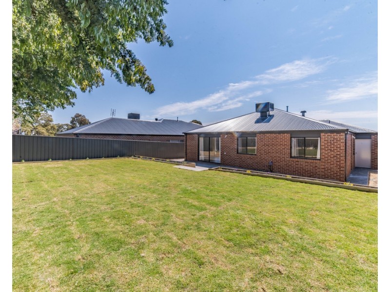 22 Eldridge Court, Kangaroo Flat VIC 3555