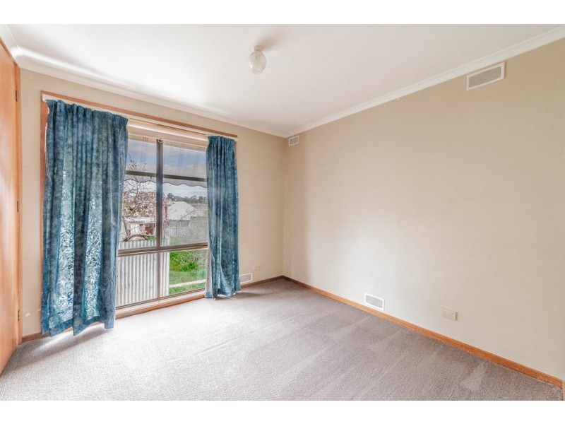 11 Regent Street, Kangaroo Flat VIC 3555