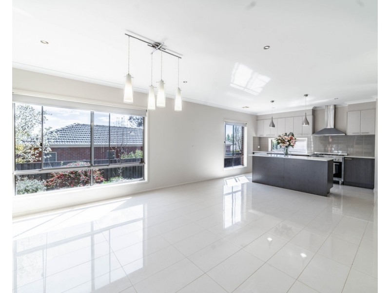 7 Benwerren Close, Strathdale VIC 3550