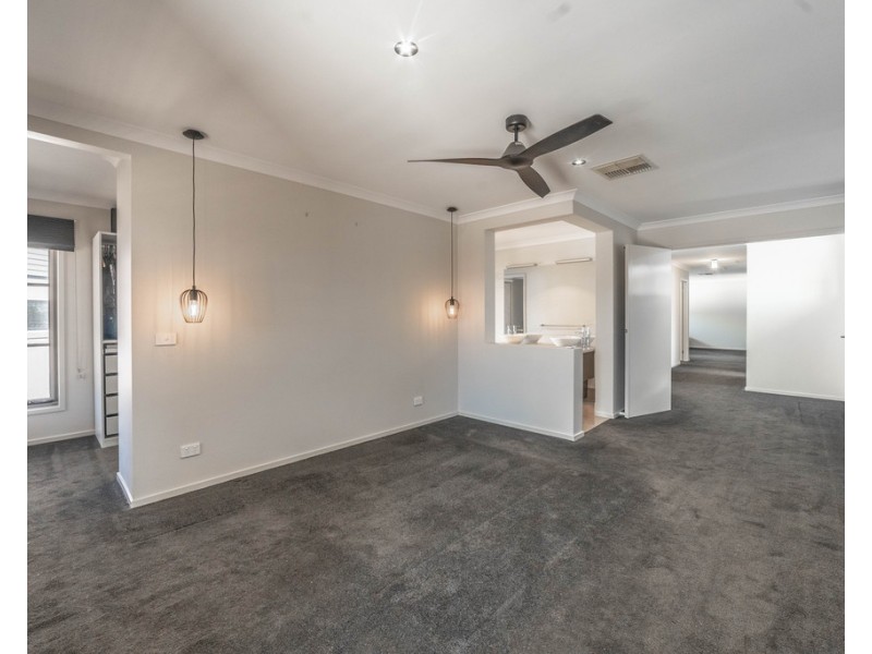 7 Benwerren Close, Strathdale VIC 3550