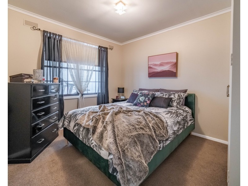 1/82 High Street, Kangaroo Flat VIC 3555
