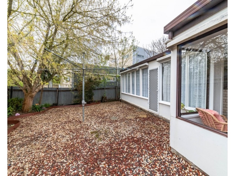 1/82 High Street, Kangaroo Flat VIC 3555