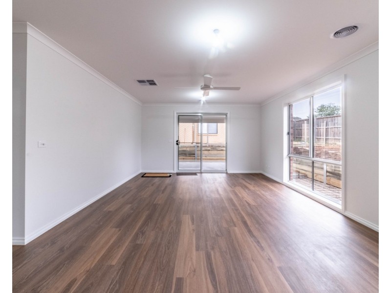16 Quartz Place, Golden Square VIC 3555