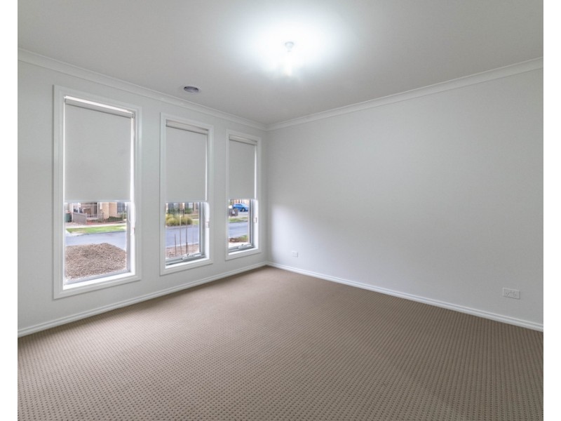 16 Quartz Place, Golden Square VIC 3555
