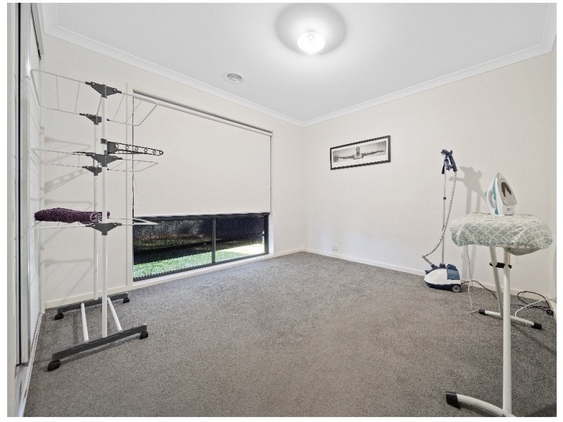 22 Clarcoll Crescent South, Kangaroo Flat VIC 3555