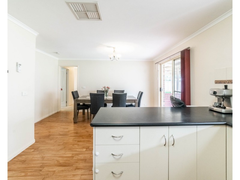 18 Ross Street, White Hills VIC 3550