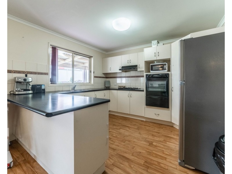 18 Ross Street, White Hills VIC 3550