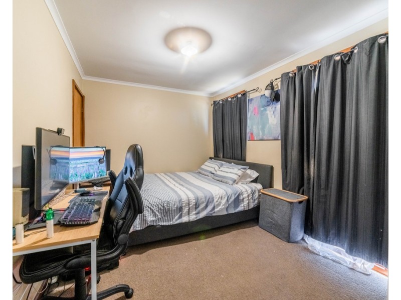 8 Meggs Court, California Gully VIC 3556