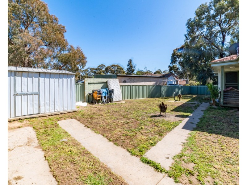 8 Meggs Court, California Gully VIC 3556