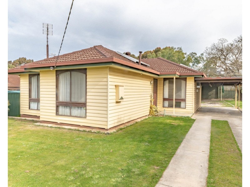 24 Green Street, California Gully VIC 3556