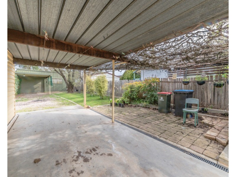 24 Green Street, California Gully VIC 3556