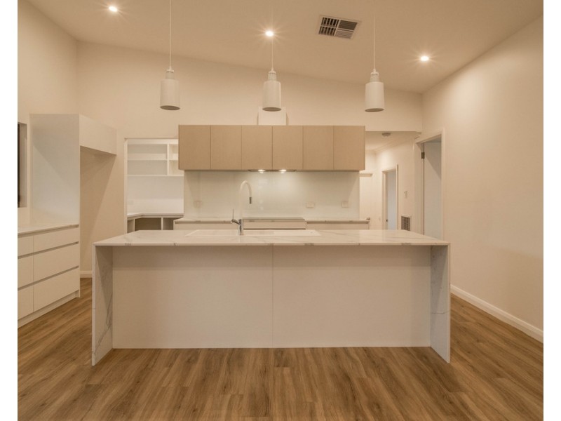 1 Hill View Court, Mckenzie Hill VIC 3451