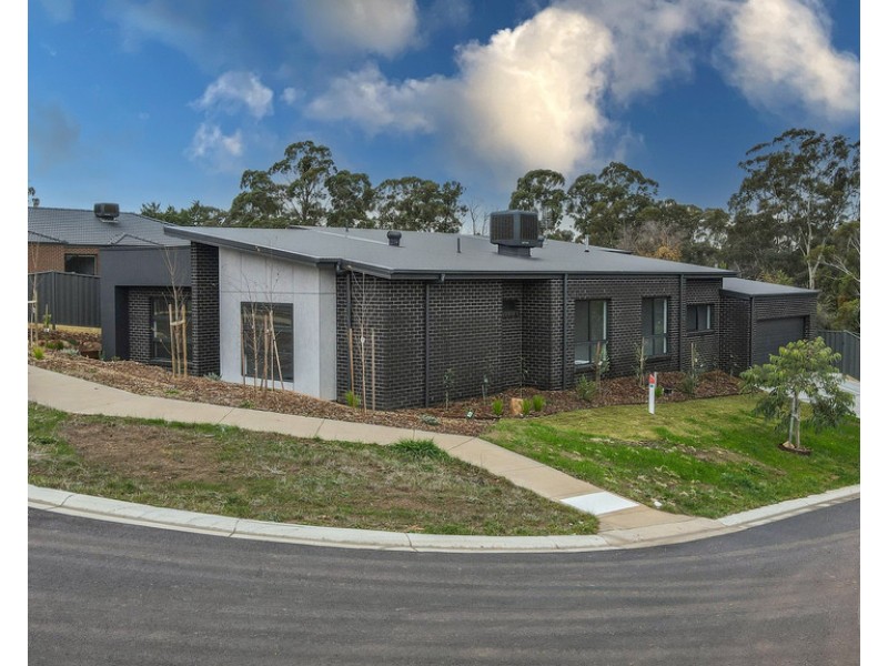 1 Hill View Court, Mckenzie Hill VIC 3451