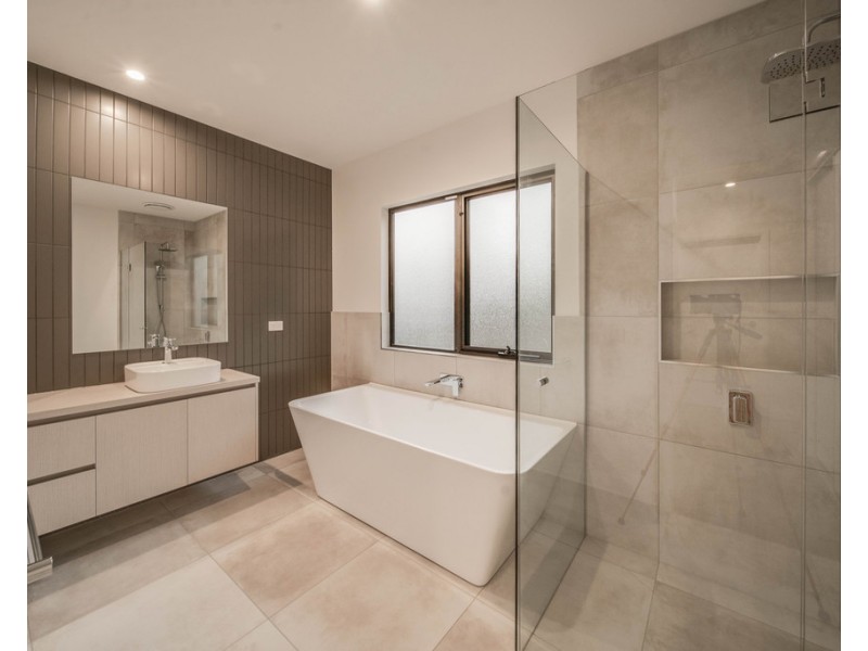 1 Hill View Court, Mckenzie Hill VIC 3451