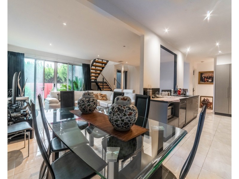 2/374 Barnard Street, Ironbark VIC 3550