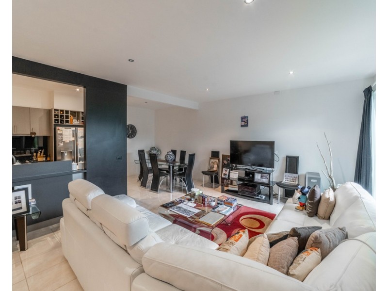 2/374 Barnard Street, Ironbark VIC 3550