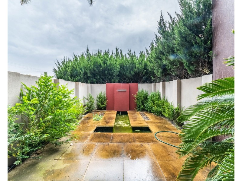 2/374 Barnard Street, Ironbark VIC 3550