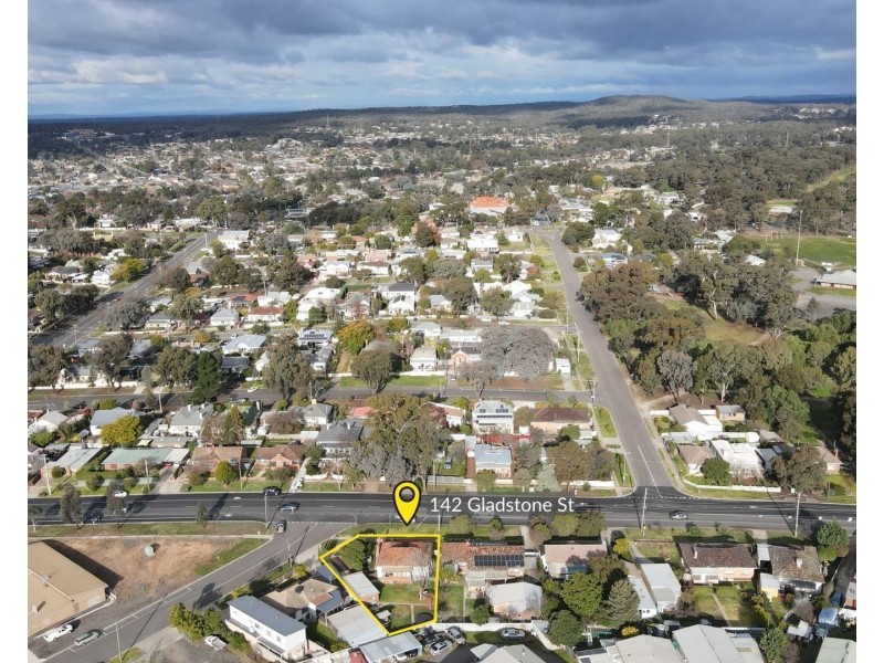 142 Gladstone Street, Quarry Hill VIC 3550