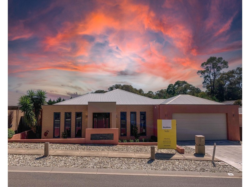 10 Claremont Terrace, Strathdale VIC 3550