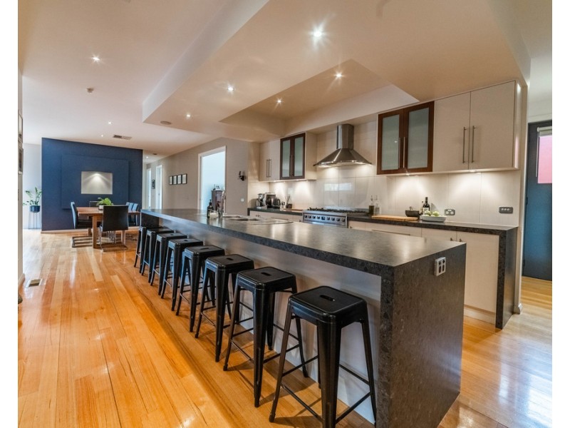 10 Claremont Terrace, Strathdale VIC 3550