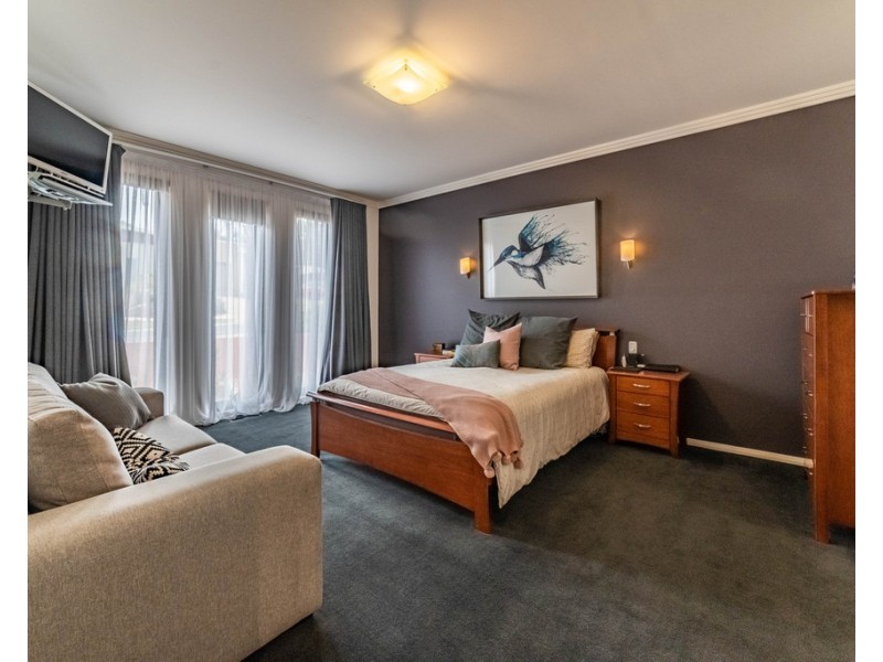 10 Claremont Terrace, Strathdale VIC 3550