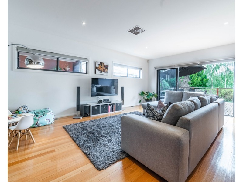 10 Claremont Terrace, Strathdale VIC 3550
