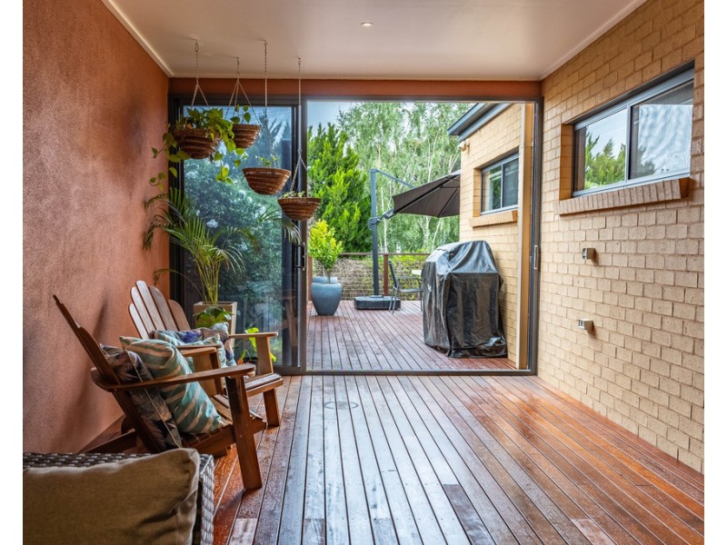 10 Claremont Terrace, Strathdale VIC 3550