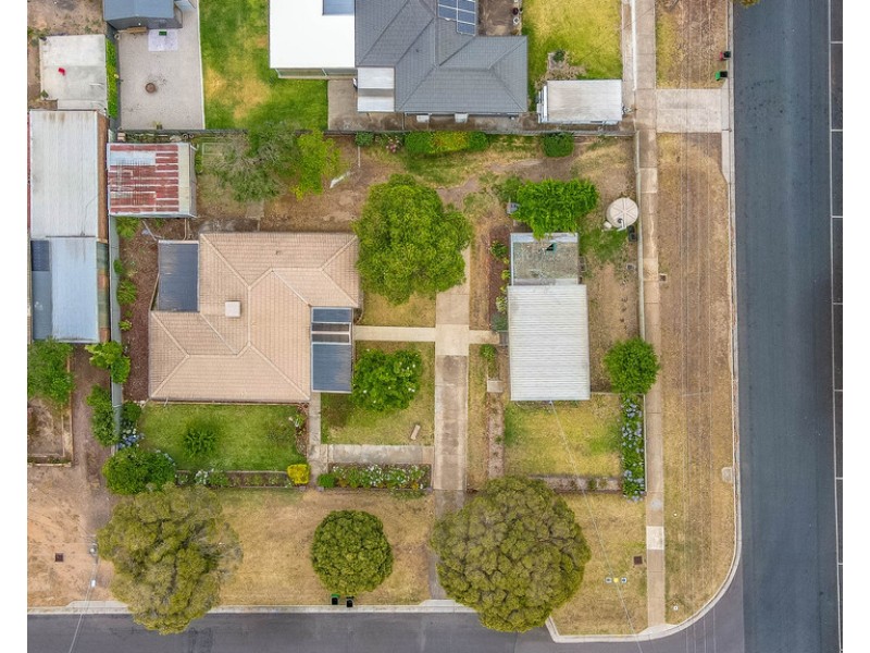 27 Frederick Street, North Bendigo VIC 3550