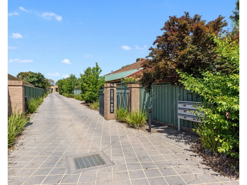 4/7A Curtin Street, Kennington VIC 3550
