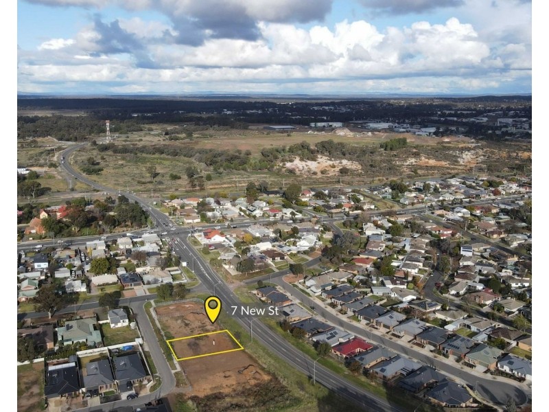 7 New Street, White Hills VIC 3550