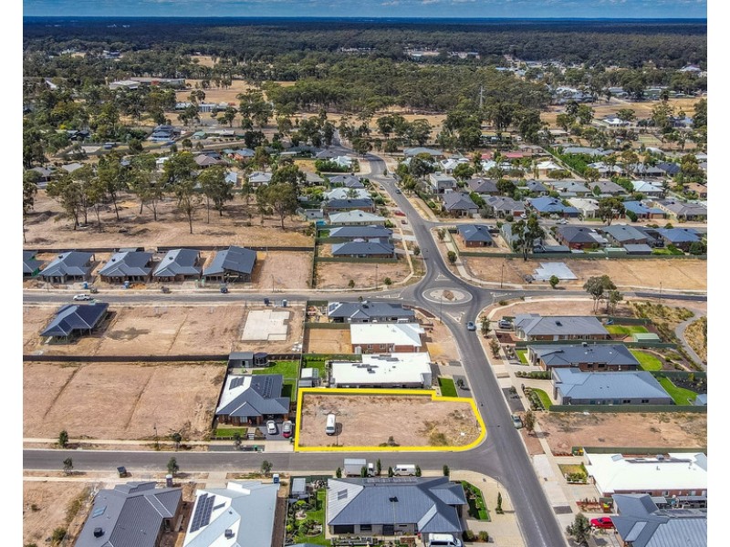 21 Aberdeen Drive, Junortoun VIC 3551