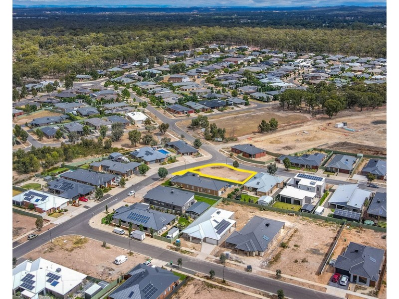 21 Aberdeen Drive, Junortoun VIC 3551