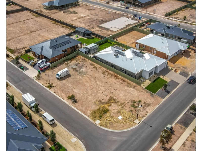 21 Aberdeen Drive, Junortoun VIC 3551